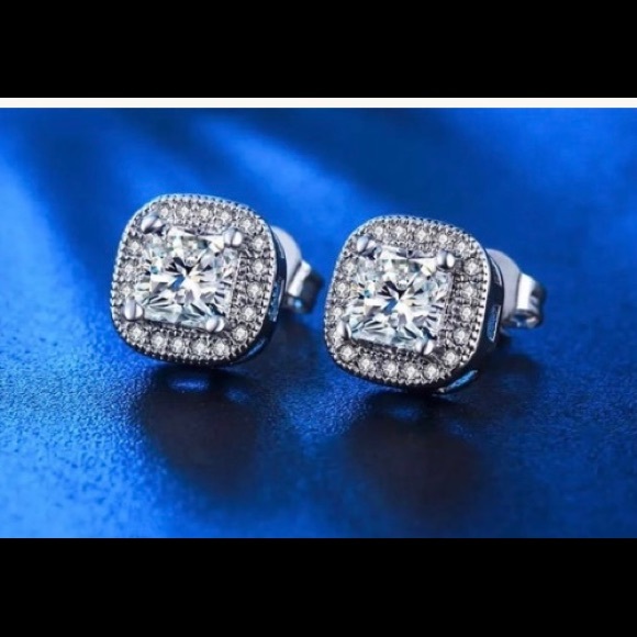 Sliver plated studs earrings - Picture 2 of 3